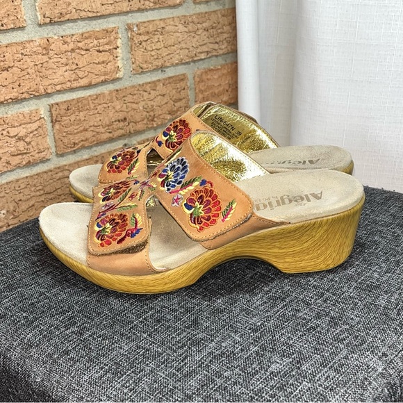 Alegria Linn floral tan sandals- 39 / 8.5-9 - Picture 7 of 7